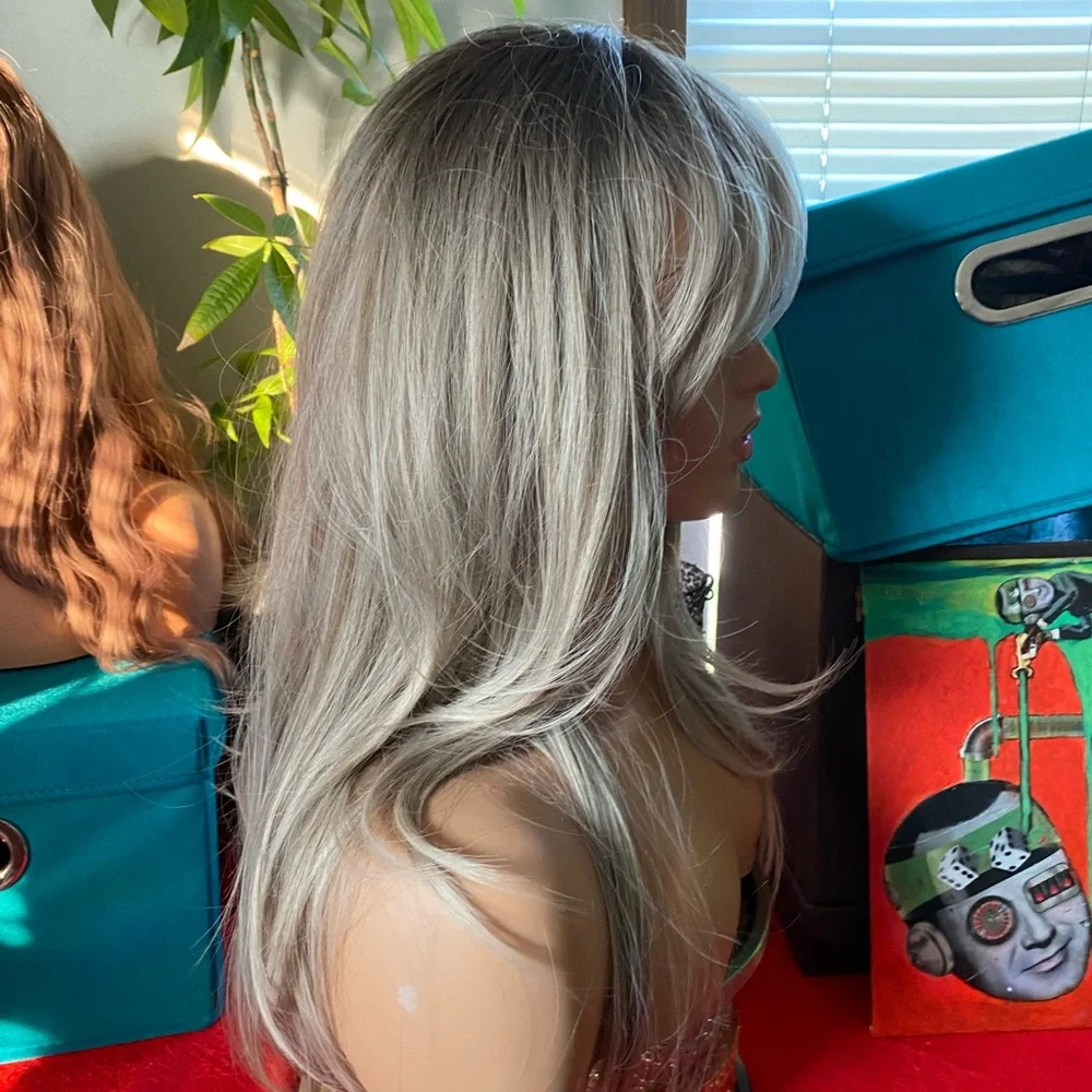 Light ash ling rooted wig with bamgs
